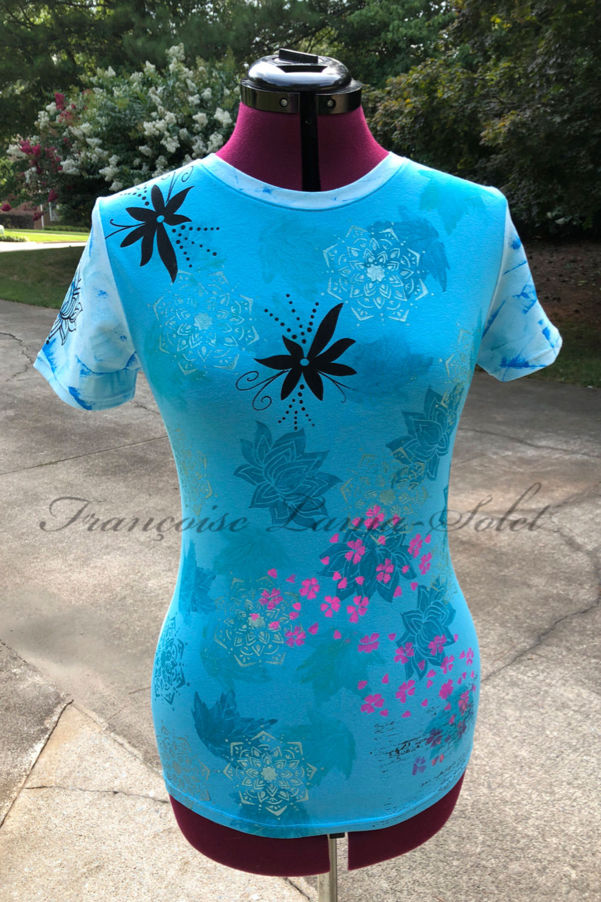Turquoise and light blue one of a kind short sleeve t-shirt hand printed with mandala, lotus flowers, leaves… - Meditation