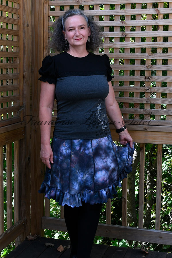 Women's handmade and hand dyed flared jersey ruffle skirt with panels and yoga waist in the shades black, dark blue, slate blue, brown and pink - Nebula